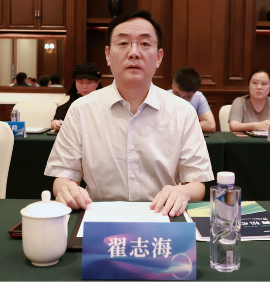 (图八)全国人大代表、全联民办教育出资商会会长、精英集团董事长翟志海