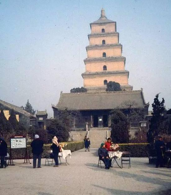 那時候的西大街，非常熱鬧。