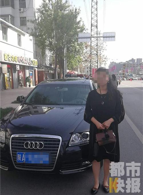 隨后，執(zhí)勤交警在數(shù)據(jù)后臺(tái)進(jìn)行了比對(duì)，出來(lái)的結(jié)果遠(yuǎn)不止脫審那么簡(jiǎn)單。