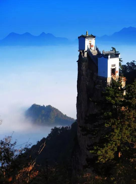 秦岭山水众多,不乏奇景