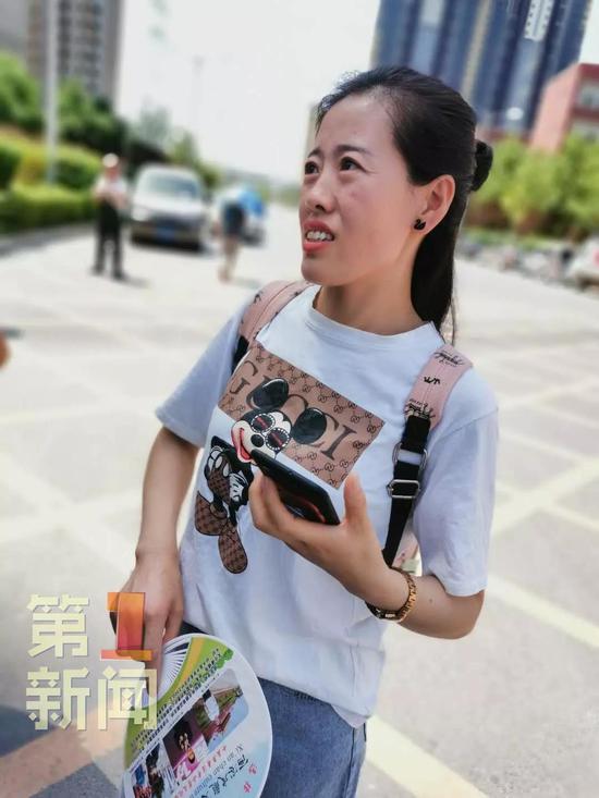 有家長收到錄取通知喜極而泣