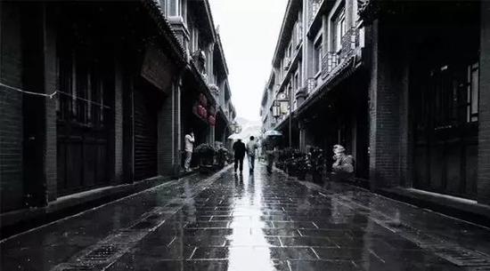 下雨天·顺城巷里谈人生