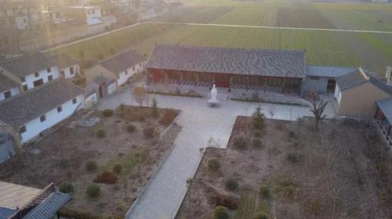 在弘揚傳統文明的同時，劉曉東也在思考創新的問題。