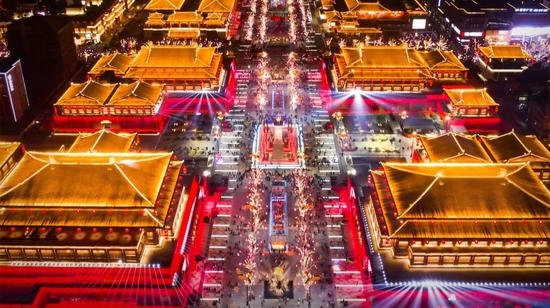西安大唐不夜城(来源:西安市文化和旅游局)