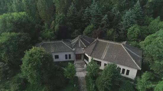 陳路超大別墅被拆除前