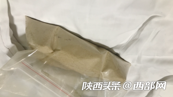 吉林游客发帖反映称,在临潼旅游被骗购买2552元石斛。