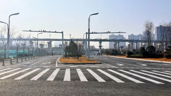 建祥三路通车( 西安经开区供图)