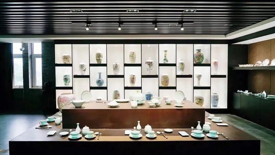 陕西火凤凰艺术陶瓷有限责任公司企业展厅