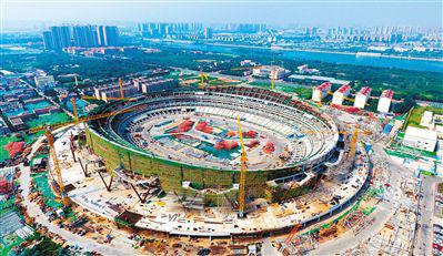 8月29日,正在建设中的西安奥体中心主体育场。