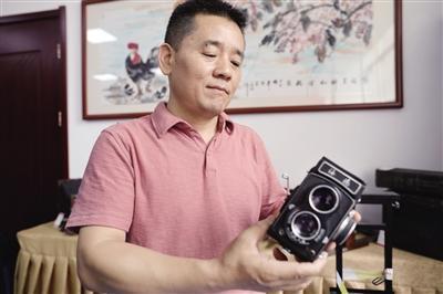 梁喜寧收藏的相機 本報記者 李宗華攝