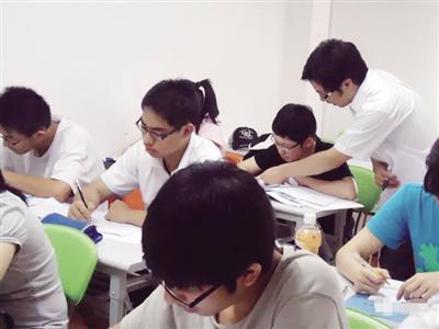 暑假补课对一些孩子成了常态 (资料图片)