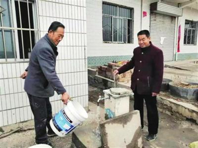 村民喝上自來(lái)水