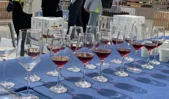 来自摩尔多瓦的美酒借着“一带一路”发展机遇来到了浐灞