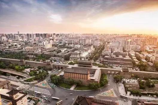 GDP艳_中国gdp增长图