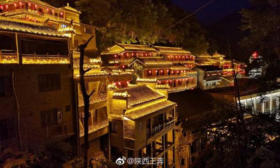 秦头楚尾的安康白河县 藏着一个升级版的重庆洪崖洞