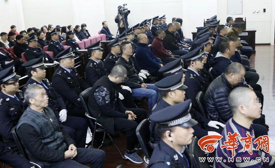 該案中省市三級掛牌督辦“保護(hù)傘”被查