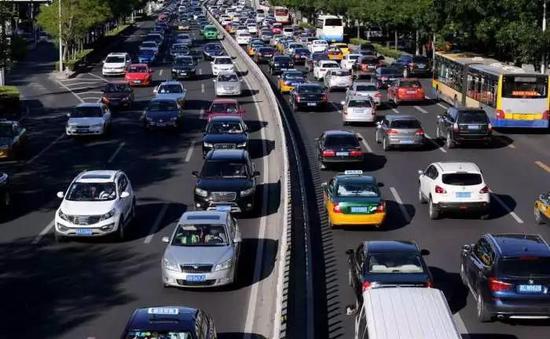 全面推行“一次辦、馬上辦”