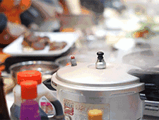 “上蒸下煮”