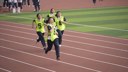 高中女子组100米