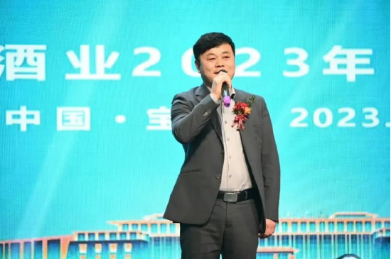 陕西泽誉宣商贸有限公司的经销商代表冯子院致辞
