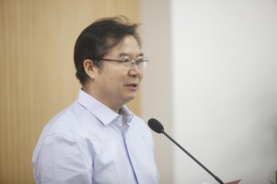 联盟理事长、清华大学附属中学校长王殿军讲话