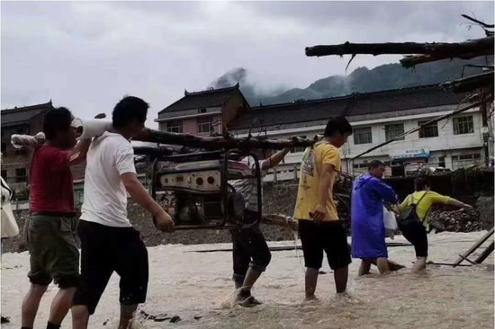 商洛移动奋战一线抗洪抢险保通信