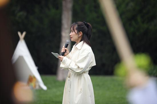 西安欧亚学院品牌传播部副部长张媛媛致辞