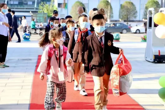 高新区第二十小学开学日