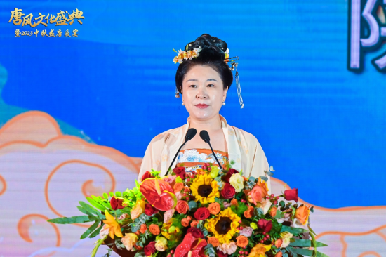 陕西西凤酒股份有限公司副总经理、陕西西凤酒品牌运营有限公司董事长周艳花致辞