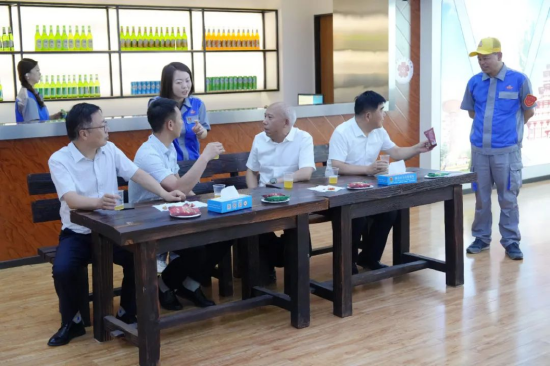 在青岛啤酒宝鸡公司互动交流