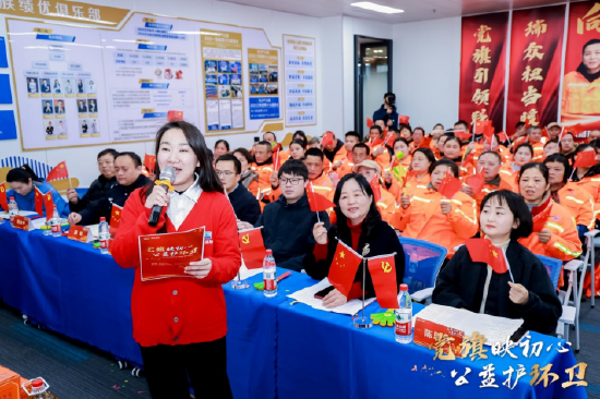 图为活动现场共同唱响《越来越好》