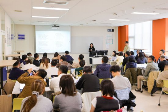 西安欧亚学院品牌传播部副部长李娇作分享