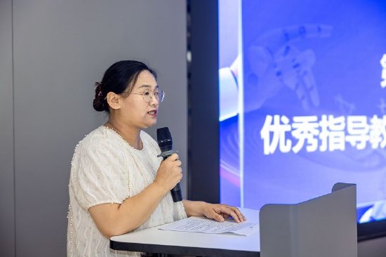 优秀指导教师代表晁静发言