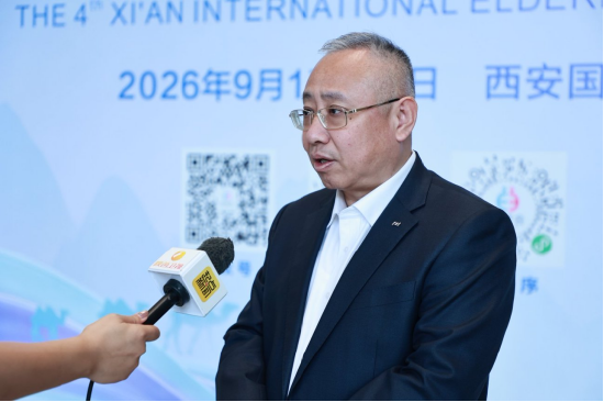 浦发银行党委委员、副行长、上海国际信托有限公司董事长崔炳文接受采访