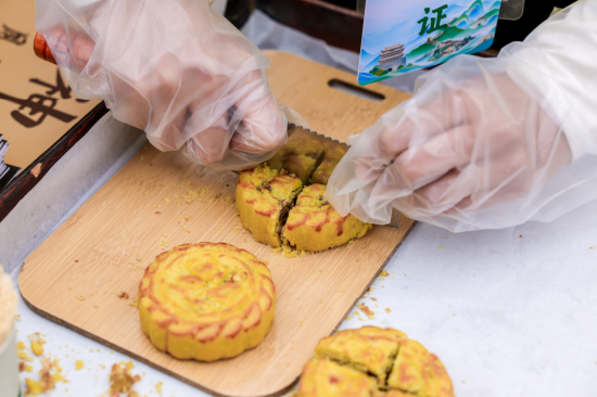 清甜酥香的神池特色月饼