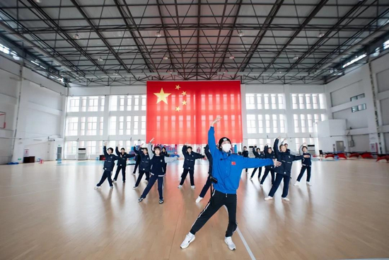 艺术体操课堂