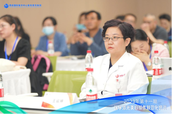 王延婷主任参加启幕仪式
