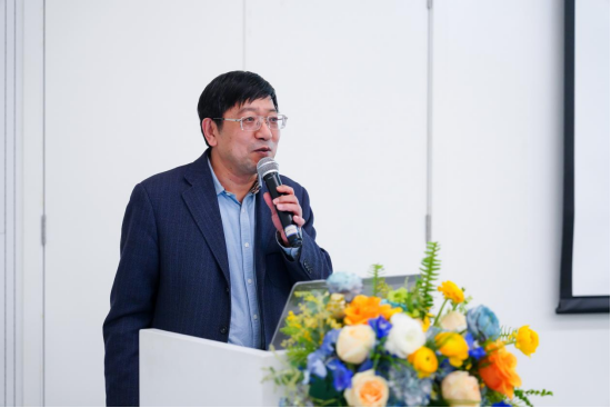 北京大学博雅讲席教授、中国敦煌吐鲁番学会会长 荣新江