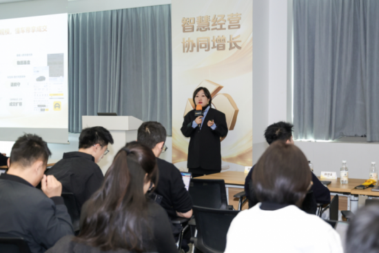 2025懂车帝巨懂车经销商伙伴大会西安站：巨懂车双端能力再升级 规模扩量+成交提效助商家“赢”战2026