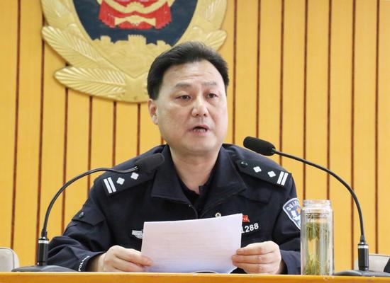 汉中交警对美团外卖骑手进行交通安全知识培
