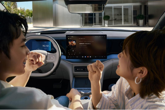 ★一般★ 【新闻稿】售15.19万-17.99万元,宋Ultra EV开启B级SUV闪充时代1273