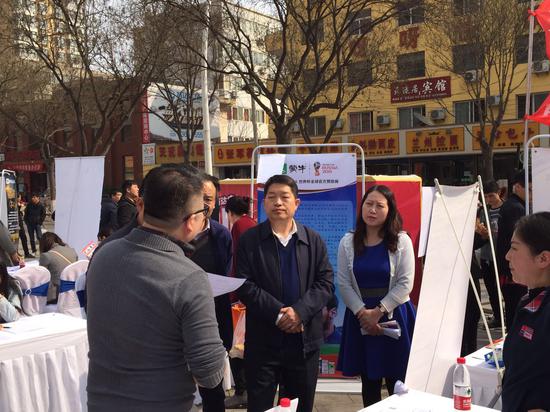 2018年春风行动万达广场现场招聘会火爆开场