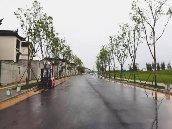 正在建设中的少陵路