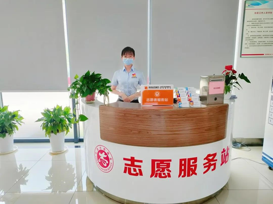 服务站配备了专业工作人员