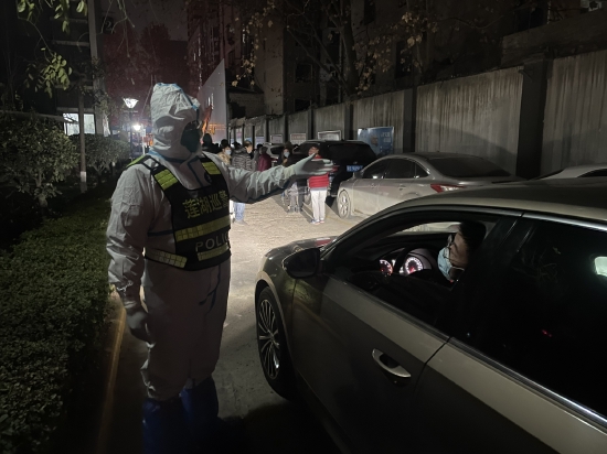 深夜值守点位，保卫百姓家园