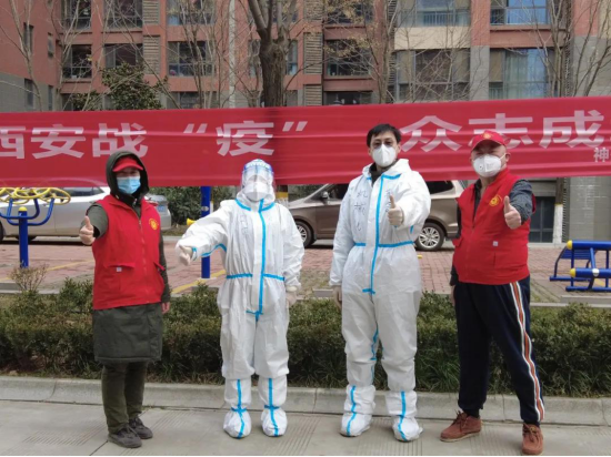 特殊的全家福