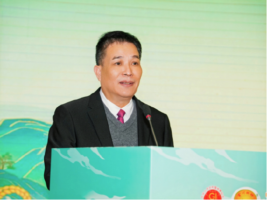 富川瑶族自治县人民政府四级调研员邓寿山致辞