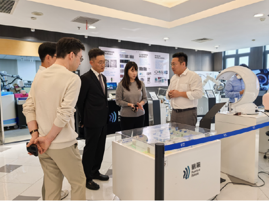 Meta Labs团队参观磅策医疗