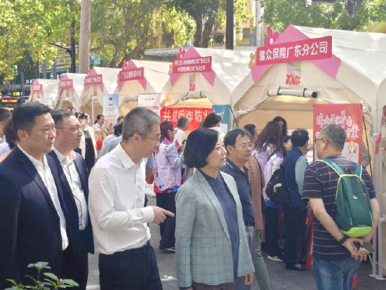 广州市民政局党组书记、局长苏佩现场考察指导