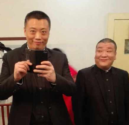 著名相声演员、陕西省曲协理事、陕西省喜剧表演协会副秘书长、西安天玺苑相声社班主马腾翔。